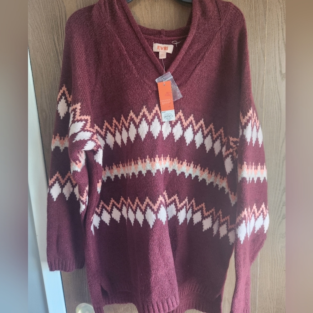 EVRI Women's V-Neck Sweater in Burgundy and White